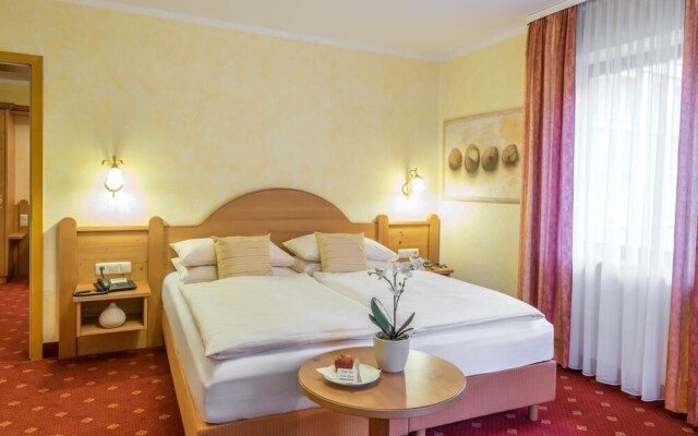 Hotel Holl