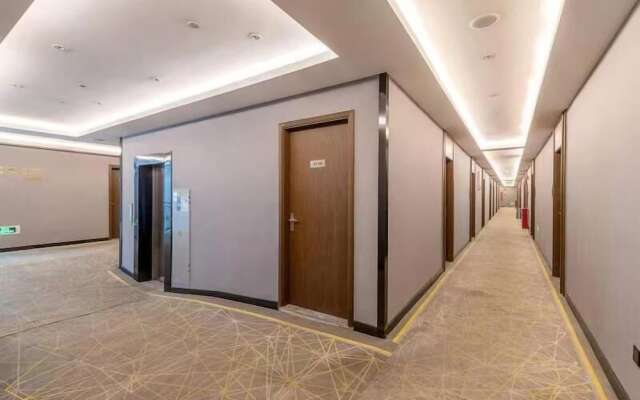 CHEERMAY HOTELS (Guangzhou Pazhou Exhibition Center Chigang Metro Station)