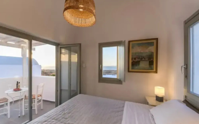 Amazing View Finikia Oia Villa