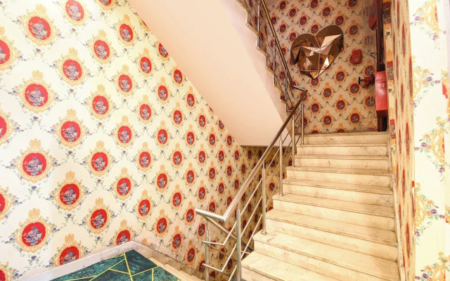 Fabhotel The Grand Paradise