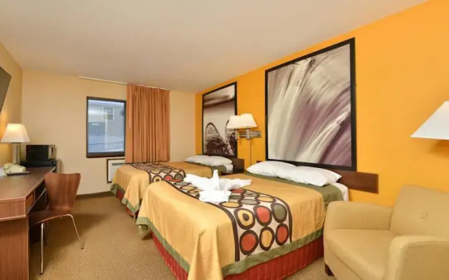 Super 8 By Wyndham Rochester Mayo Clinic Area