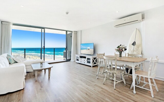Absolute Beachfront - Central Surfers Paradise