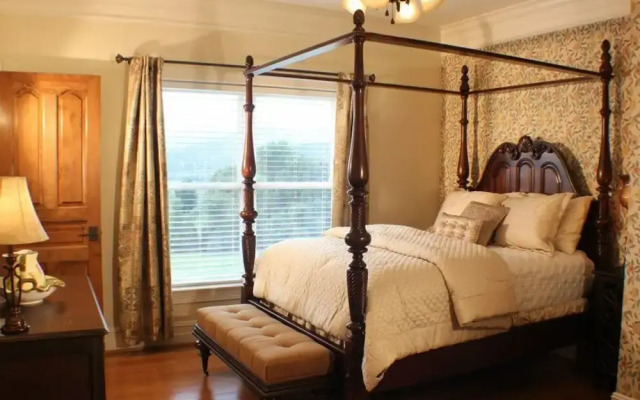 Skyline Vineyard Inn