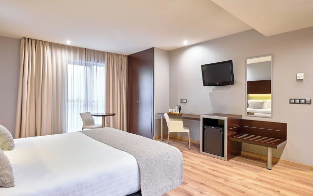 Hotel Turia Granada - Image 3