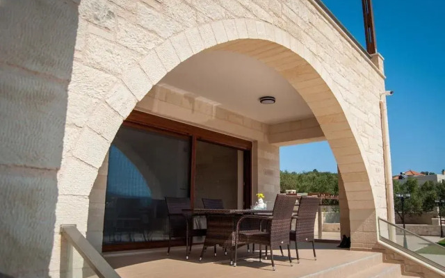 Levanta Luxury Stone Villa