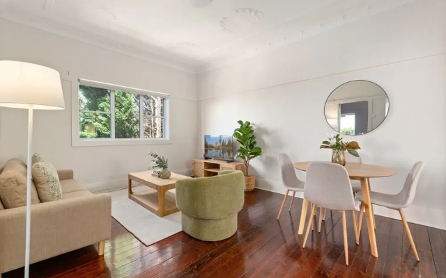 Bright 2-bed Apartment in Coogee