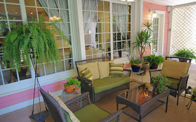 Cedar Crest Inn