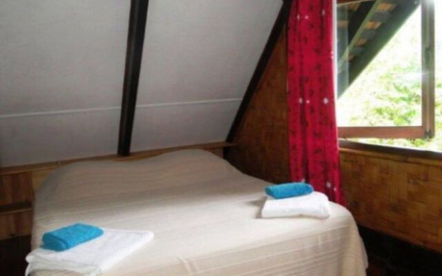 Linareva Moorea Beach Resort