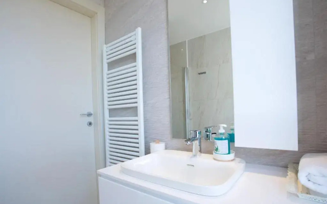 Executive Penthouse Como Condo