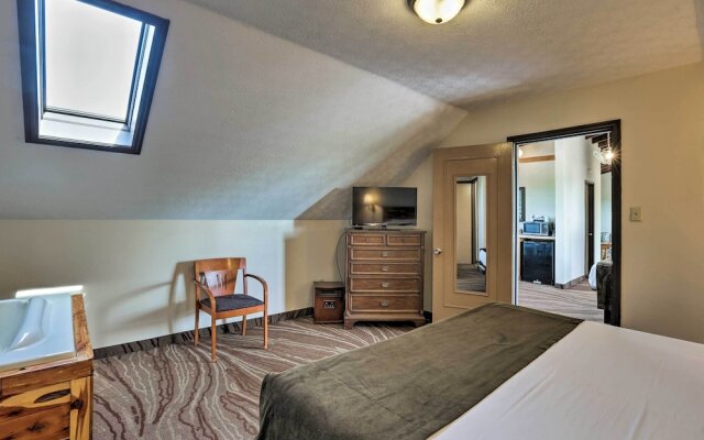 Burkesville Apt w/ Deck, Views & Pool Access!