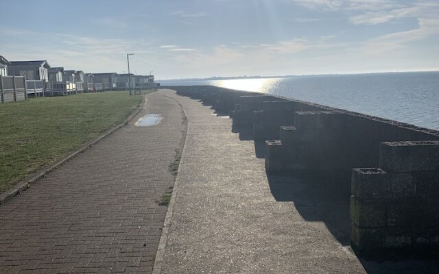 Poker Dot Getaway 2 - Stay-play-getaway