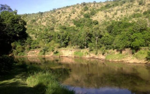 Mara River Camp