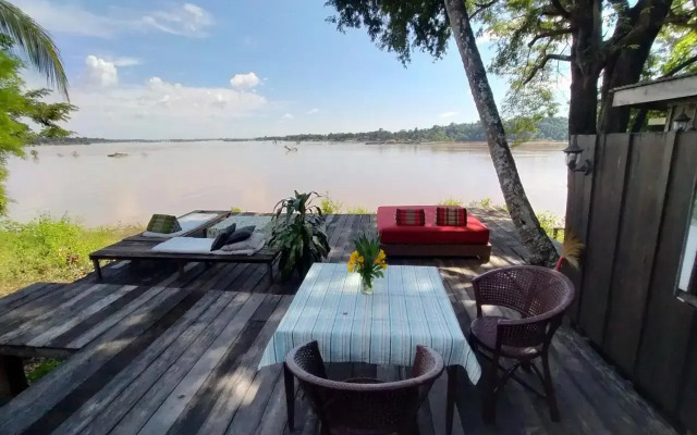 Pomelo Restaurant and Guesthouse