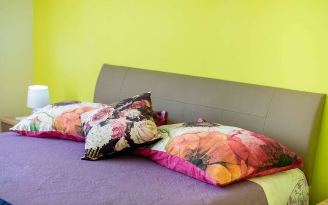 Simplistic Apartment in Vir With Garden