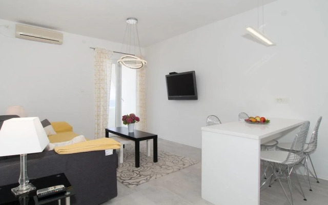 Villa Tamaris on the beach