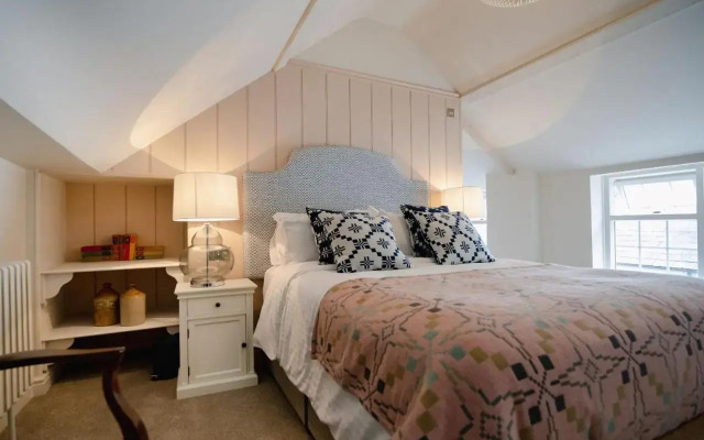 The Bear Hotel, Crickhowell