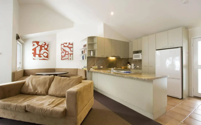Lhotsky Apartments