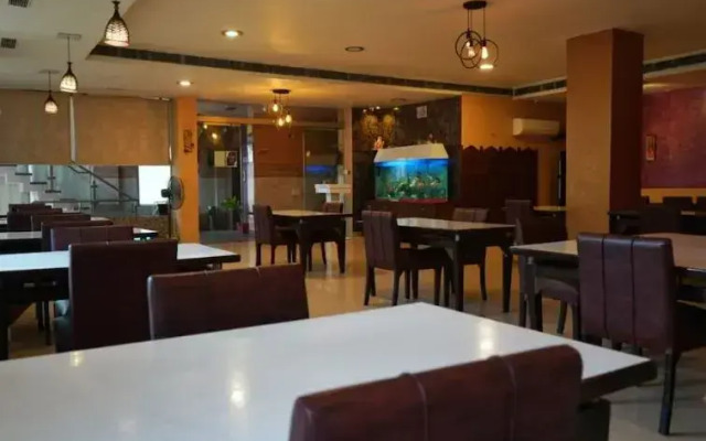 Hotel Center Point
