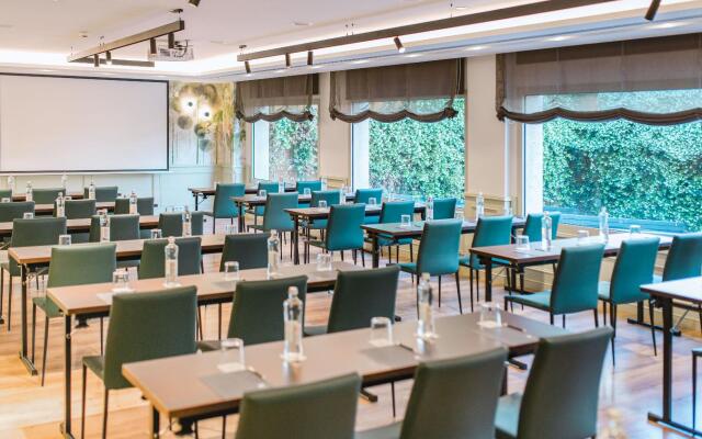 Gallery Hotel