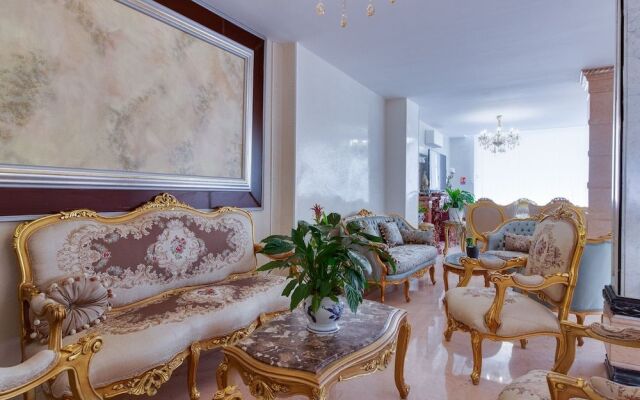 Hotel Royal