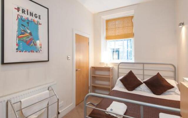 Apartment Thistle Lane
