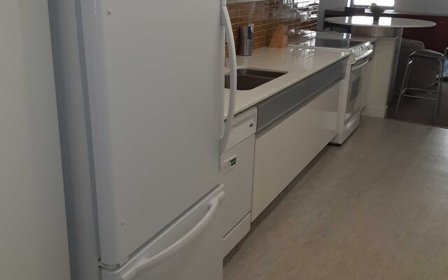 Great Value 1 Bedroom Apartment! Fast Wifi!