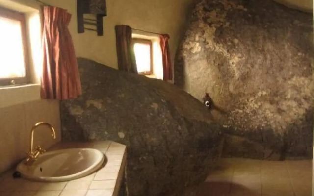 Lodge at the Ancient City