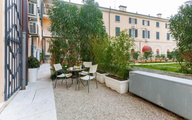 University Apartment con parcheggio e giardino