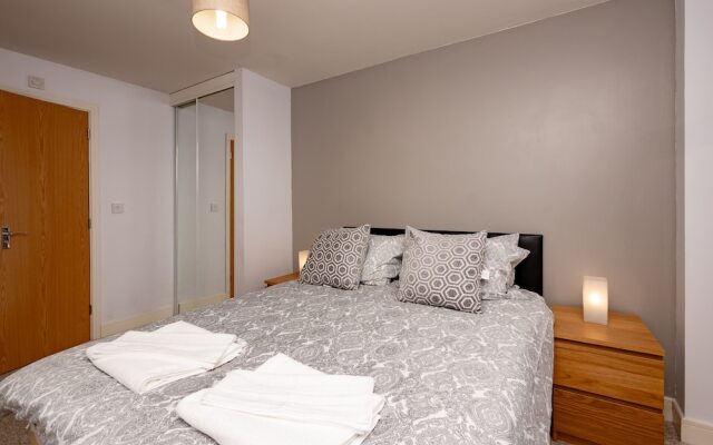 Royale Blenheim Apartment