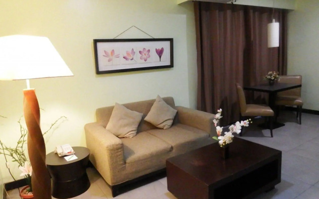 Tanza Oasis Hotel and Resort