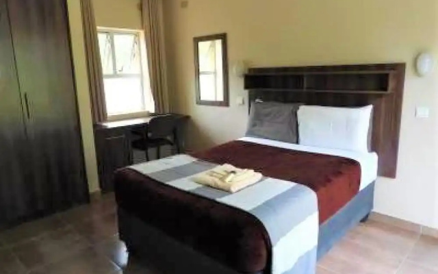 2 Bedroomed Apartment With En-suite and Kitchenette - 2066