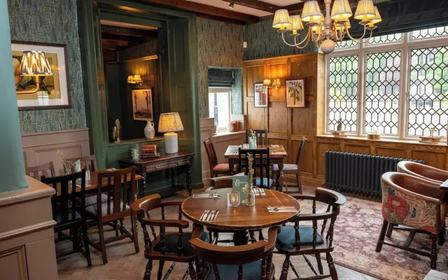 Wheatsheaf Hotel - Virginia Water by Greene King Inns