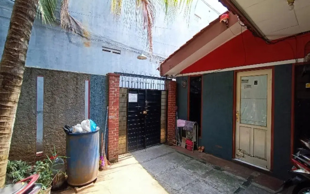 OYO 91341 D'phoenix Anggrek Syariah Residence