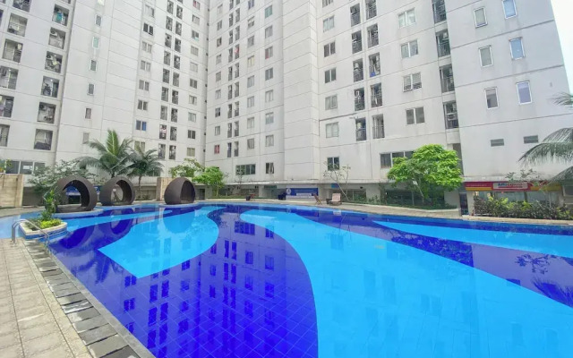 Good Choice And Homey 2Br At Bassura City Apartment