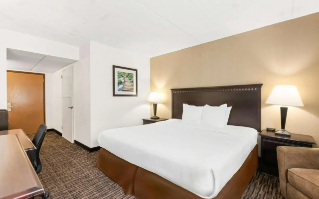 Best Western Hazlet Inn