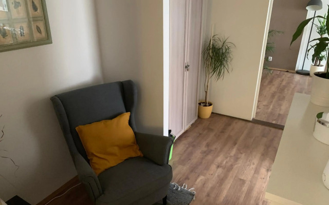 Anenska by Charles Bridge 2