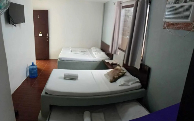Lola's Lodge