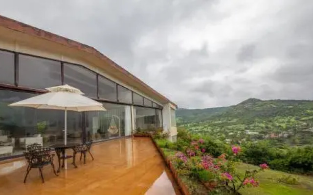 The Glass House by Vista Rooms