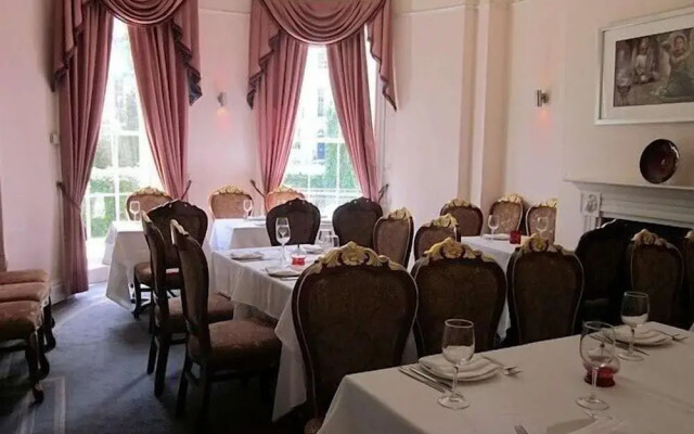 Eagle Lodge Rooms