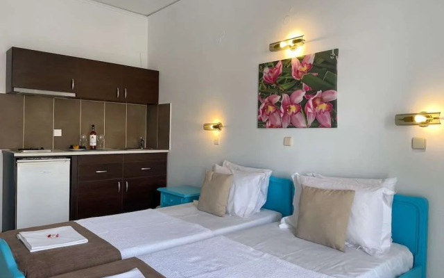 Stratos Hotel