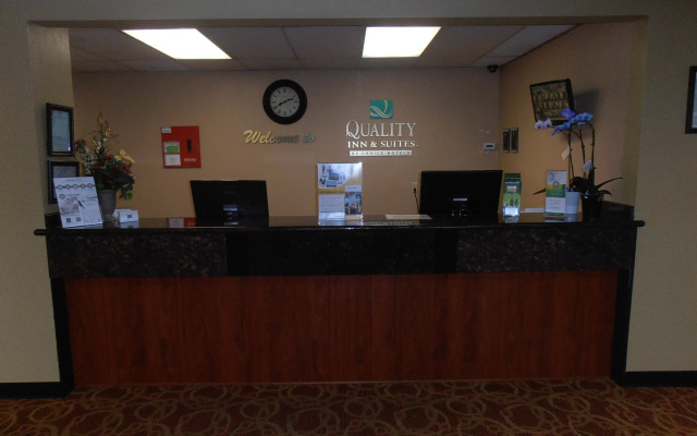 Quality Inn & Suites Vancouver North