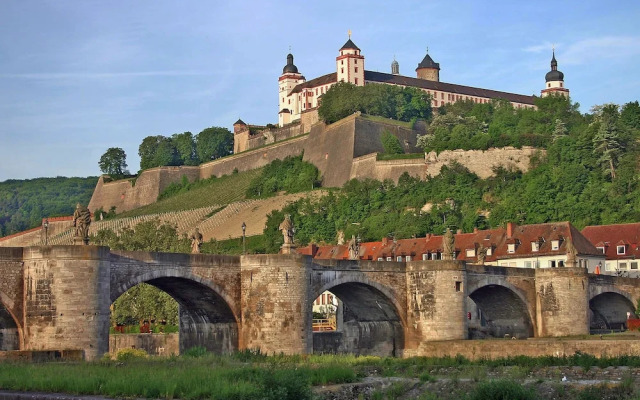 Charming City Apartment with parking spot