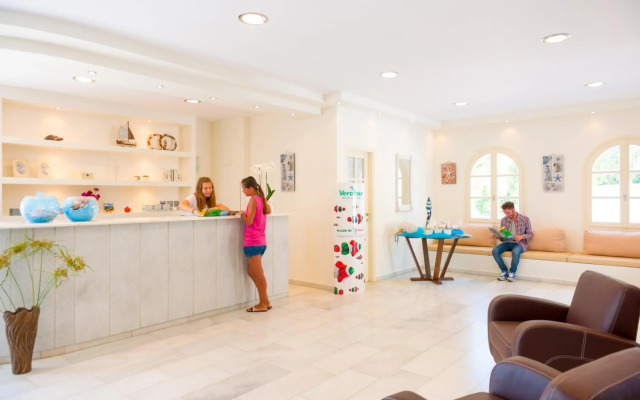 Mikri Vigla Hotel Beach Resort