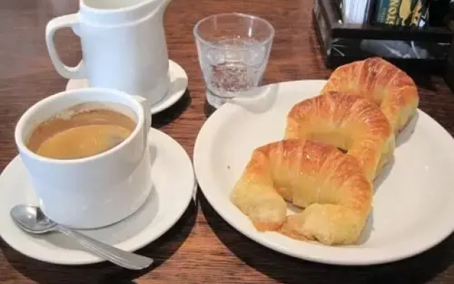 Hotel La Giralda Caz