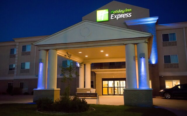 Holiday Inn Express Devils Lake, an IHG Hotel