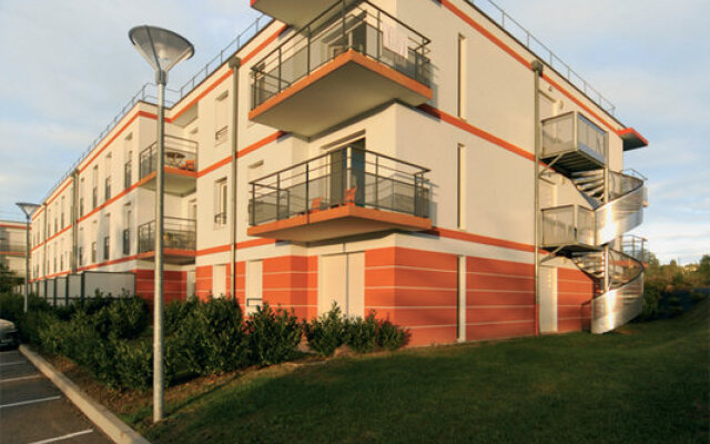 Park & Suites Confort Saint Priest en Jarez