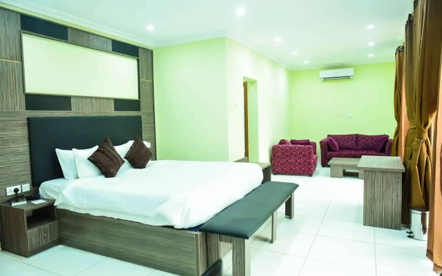 Best Western Plus Mydas Hotel