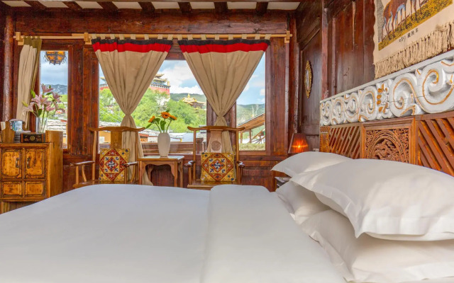 Shangri-La E-Outfitting Boutique Hotel