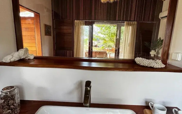 Moorea Reef Bungalows