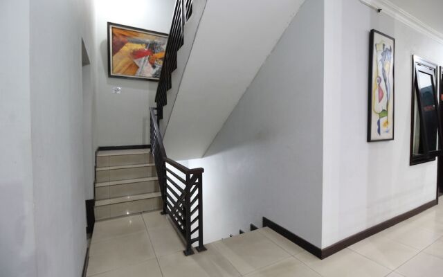 Airy Lengkong Buah Batu 152 Bandung